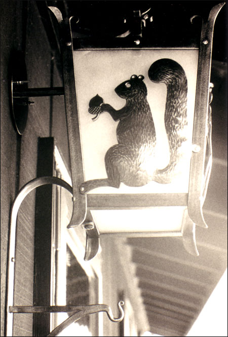 squirrel lantern